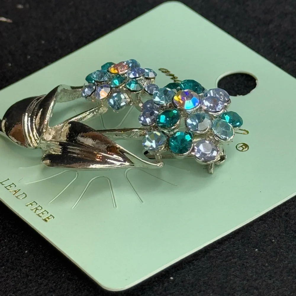 Boutique Silver Tone Blue Teal Rhinestone Floral Flower Brooch Pin NWT